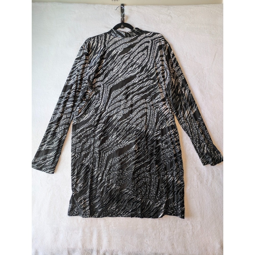 Chico's Animal Print Longline Button Up Velvet Cardigan Size 3 XL Lightweight - Picture 7 of 8